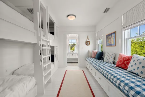 $8,900,000 | 150 East Chop Drive, Oak Bluffs, MA 02557