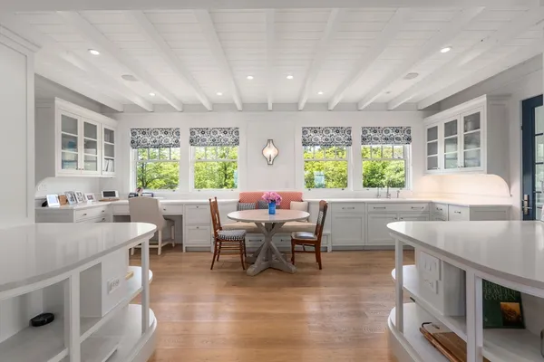 $8,900,000 | 150 East Chop Drive, Oak Bluffs, MA 02557