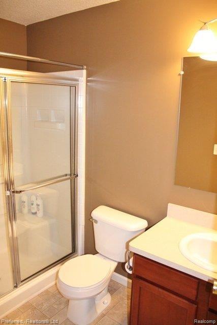 23364 Sunset Road Taylor, MI 48180 - Photo 7 of 11 Master Bathroom