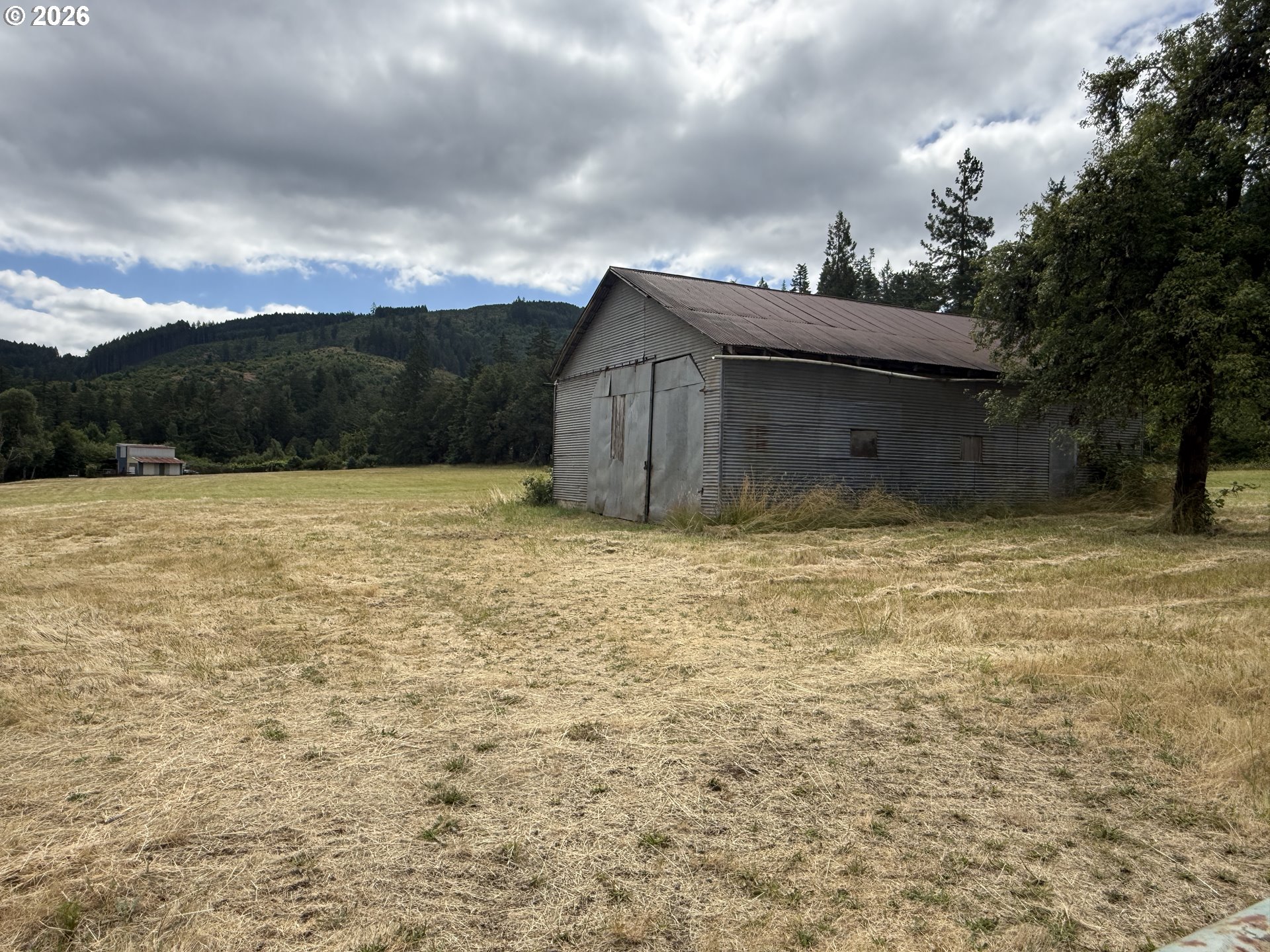 36926 Edgehill Road Springfield, OR 97478 - Photo 8 of 11