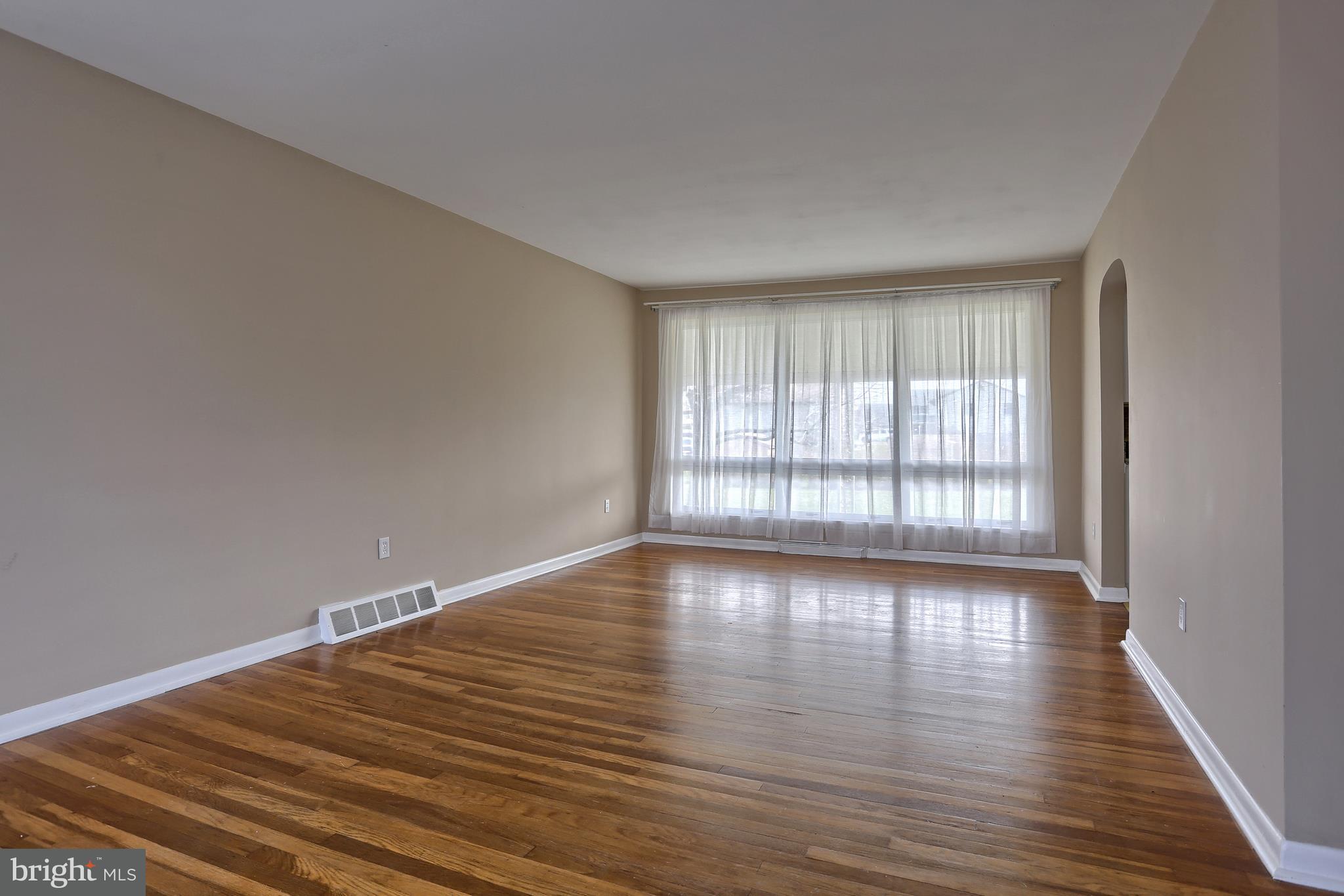 1528 Sandhill Road Lebanon, PA 17046 - Photo 8 of 35 Gallery Image 8
