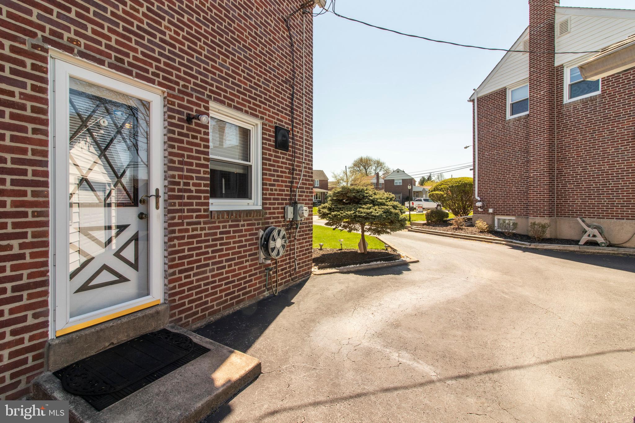 617 Dutton Circle Springfield, PA 19064 - Photo 12 of 36 Gallery Image 12
