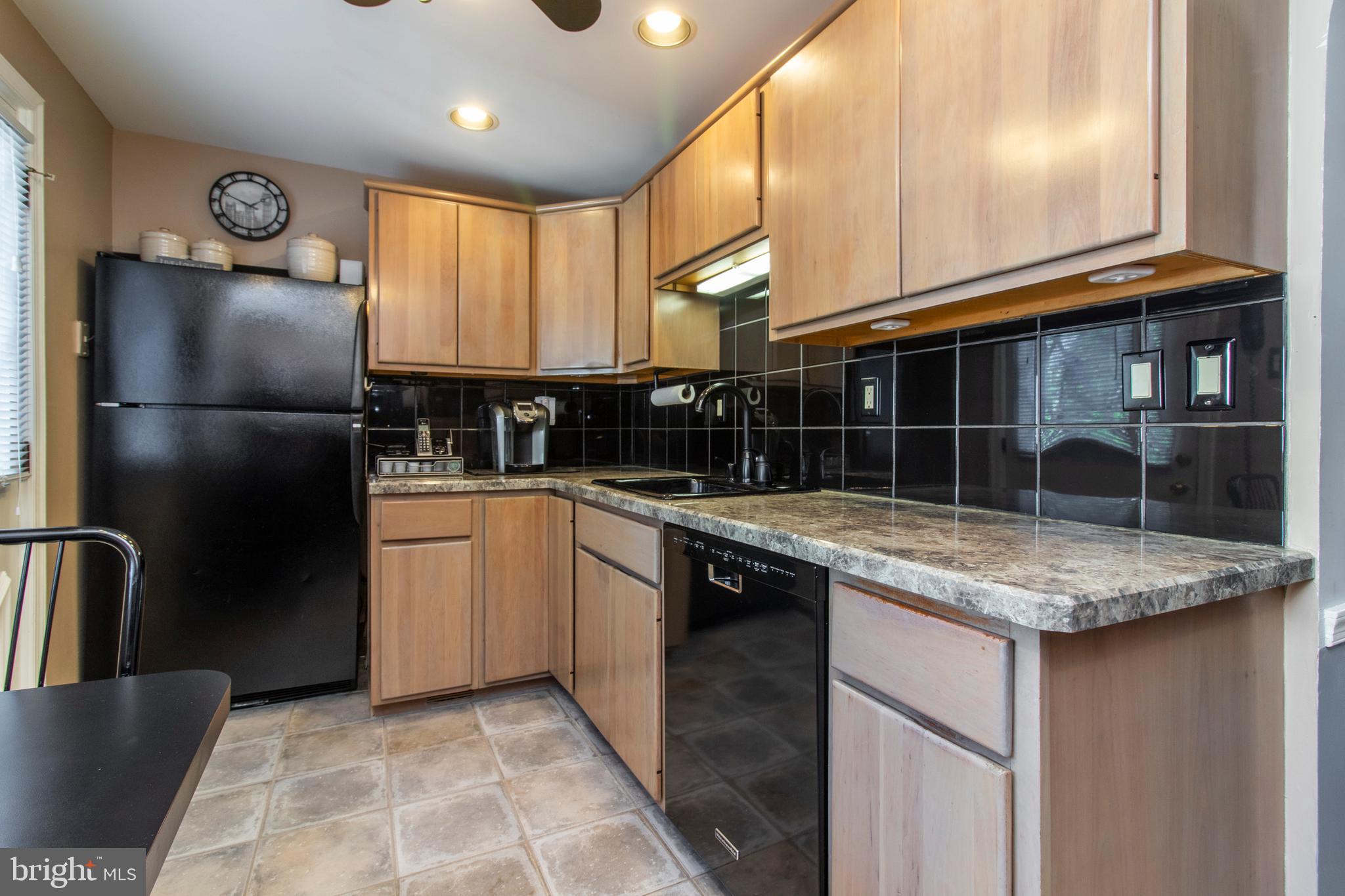 617 Dutton Circle Springfield, PA 19064 - Photo 20 of 36 Gallery Image 20
