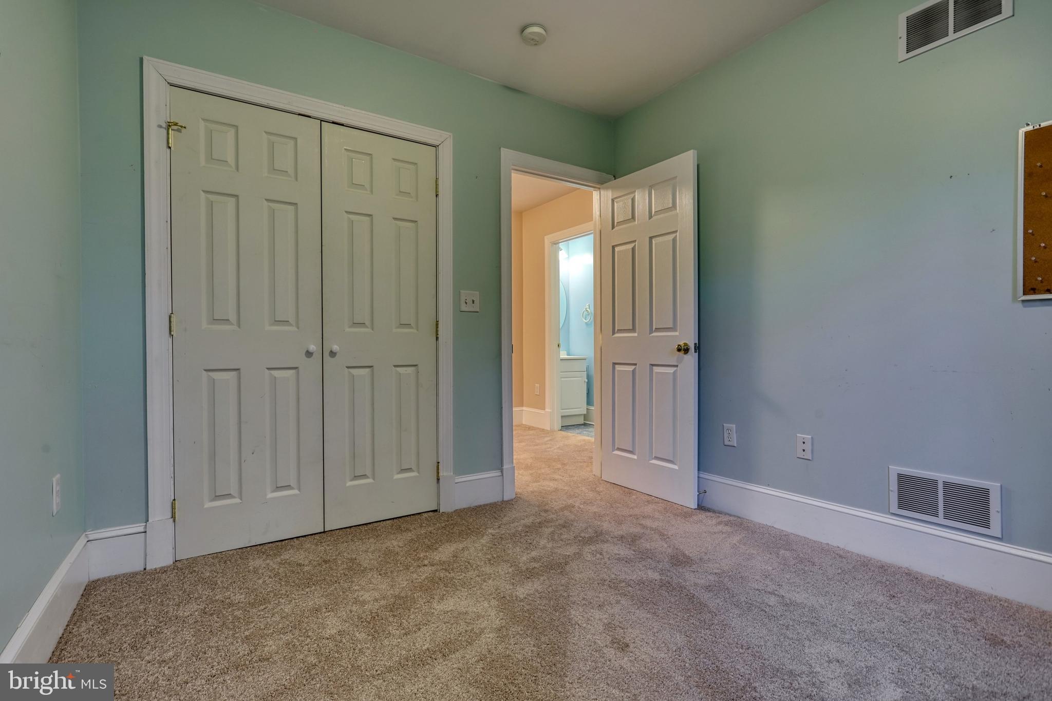2400 Grandview Road Hanover, PA 17331 - Photo 38 of 49