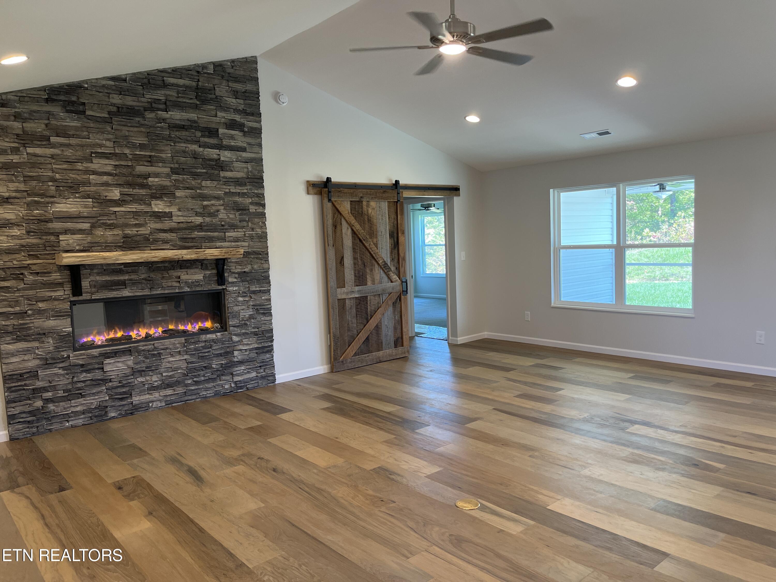 3262 Lobetti Road Knoxville, TN 37931 - Photo 3 of 17 image
