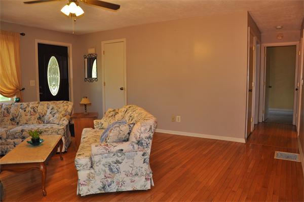 105 New Boston Road Sturbridge, MA 01566 - Photo 4 of 25