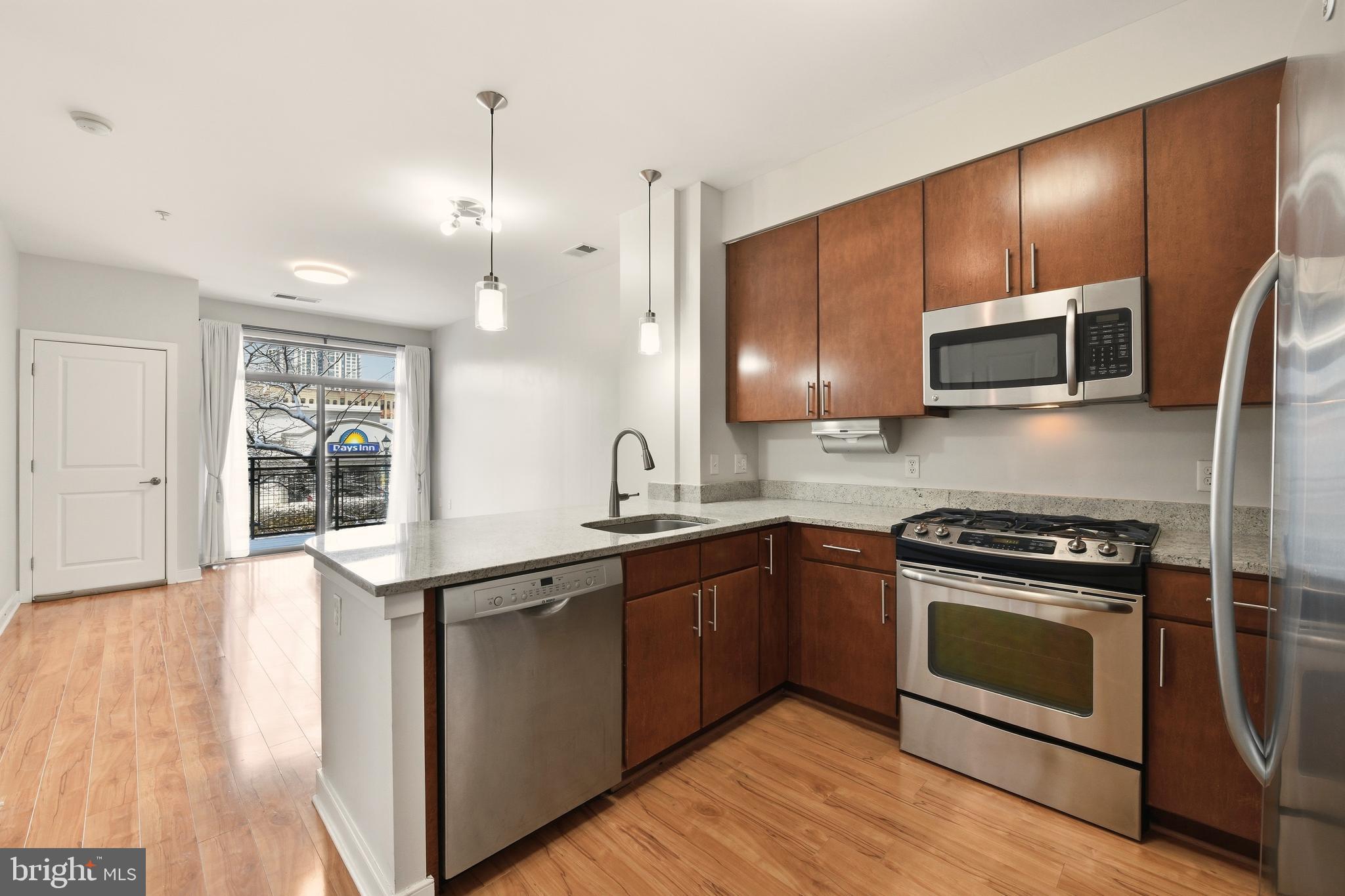 8005 13th Street, Unit 201 Silver Spring, MD 20910 - Photo 4 of 24