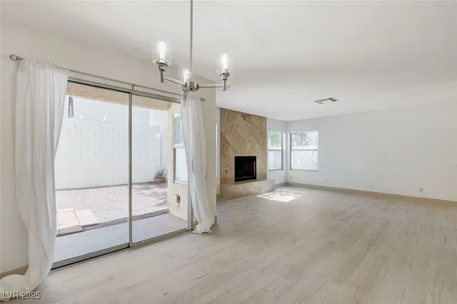 $1,995 | 9409 Hershey Lane, Las Vegas, NV 89134