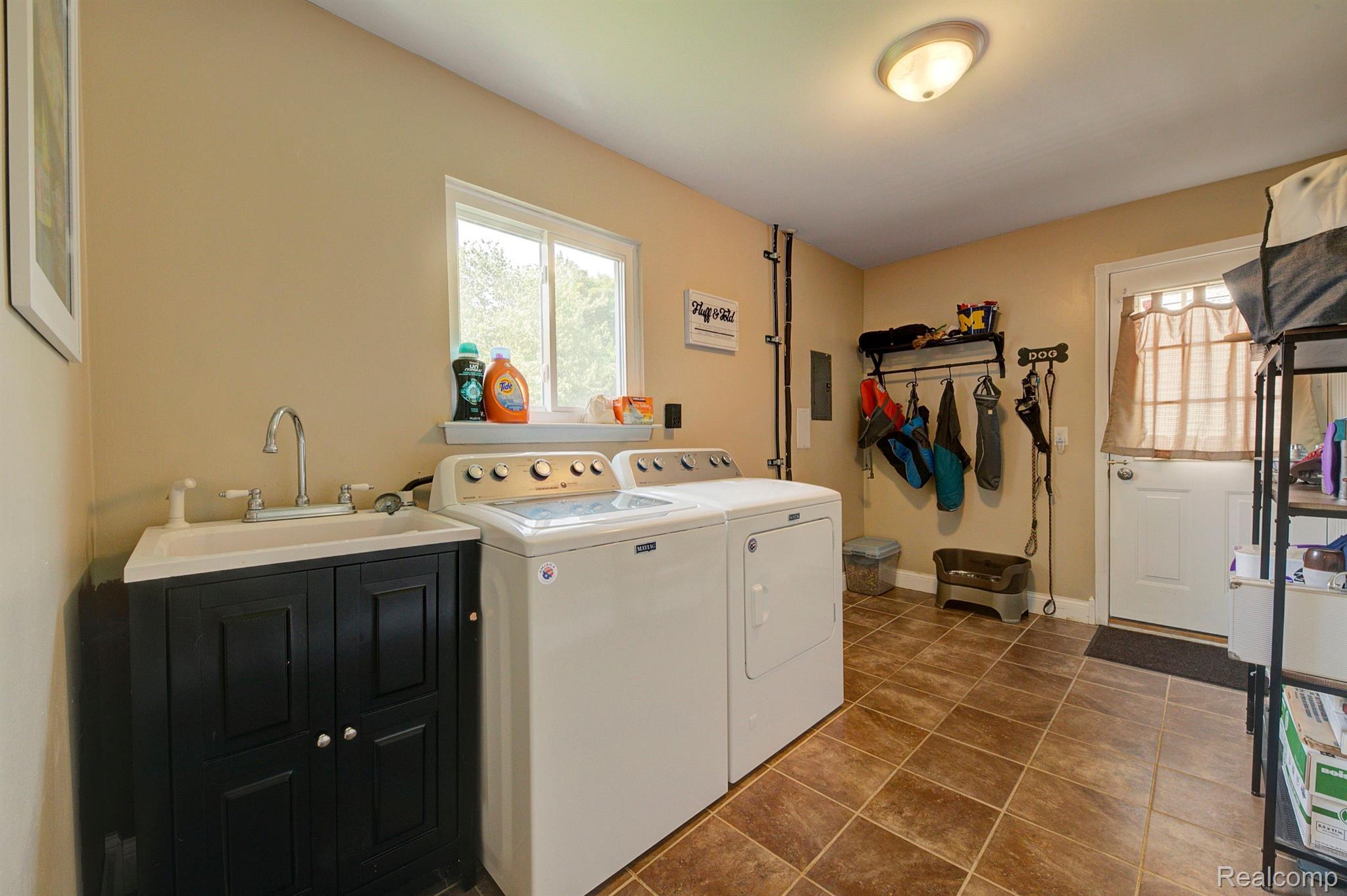 44619 Hanford Road Canton, MI 48187 - Photo 16 of 37