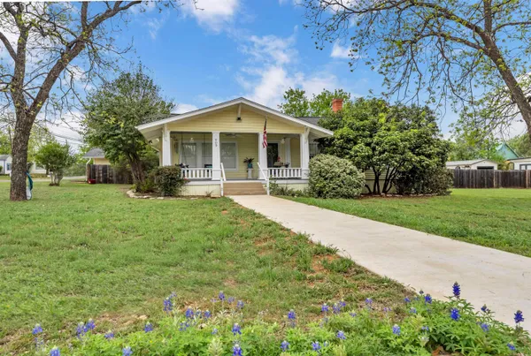 $449,000 | 909 Flag Street, Llano, TX 78643