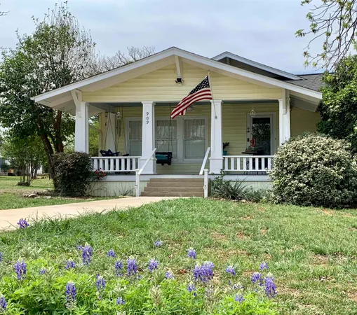 $449,000 | 909 Flag Street, Llano, TX 78643