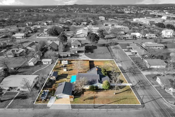 $449,000 | 909 Flag Street, Llano, TX 78643