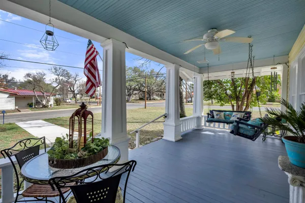 $449,000 | 909 Flag Street, Llano, TX 78643