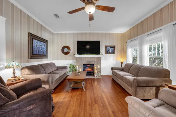$449,000 | 909 Flag Street, Llano, TX 78643