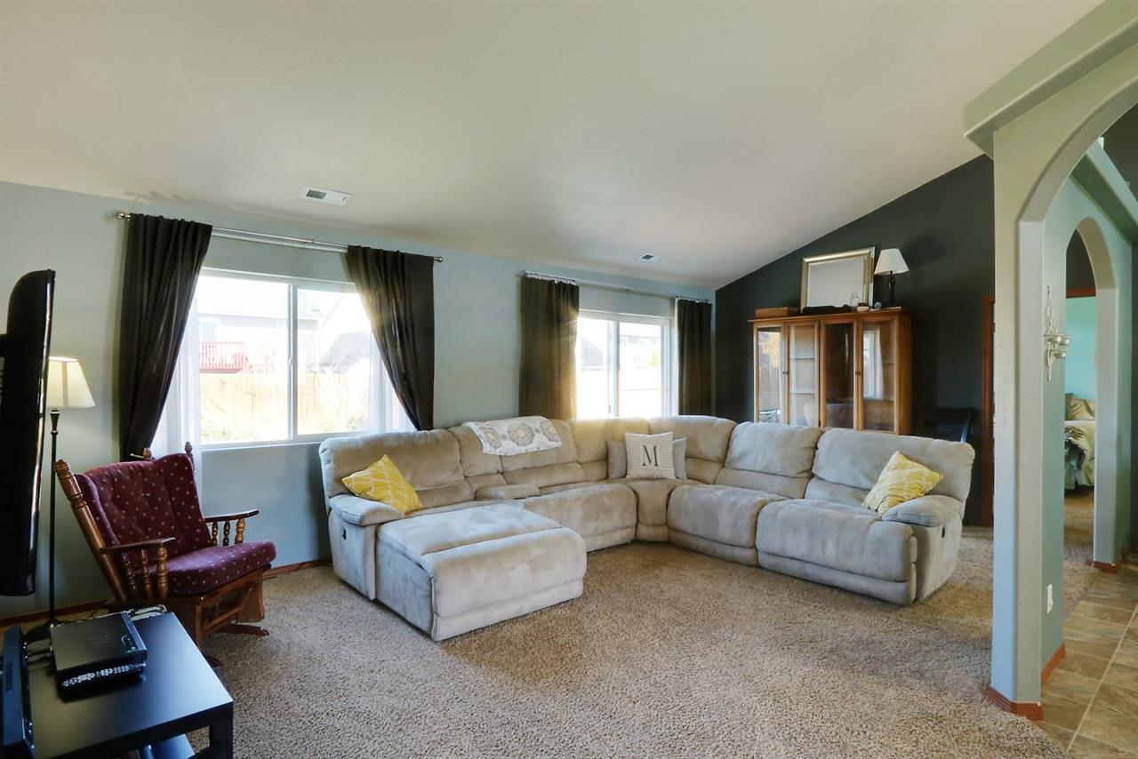 7733 North Maple Street Spokane, WA 99208 - Photo 3 of 20 Gallery Image 3