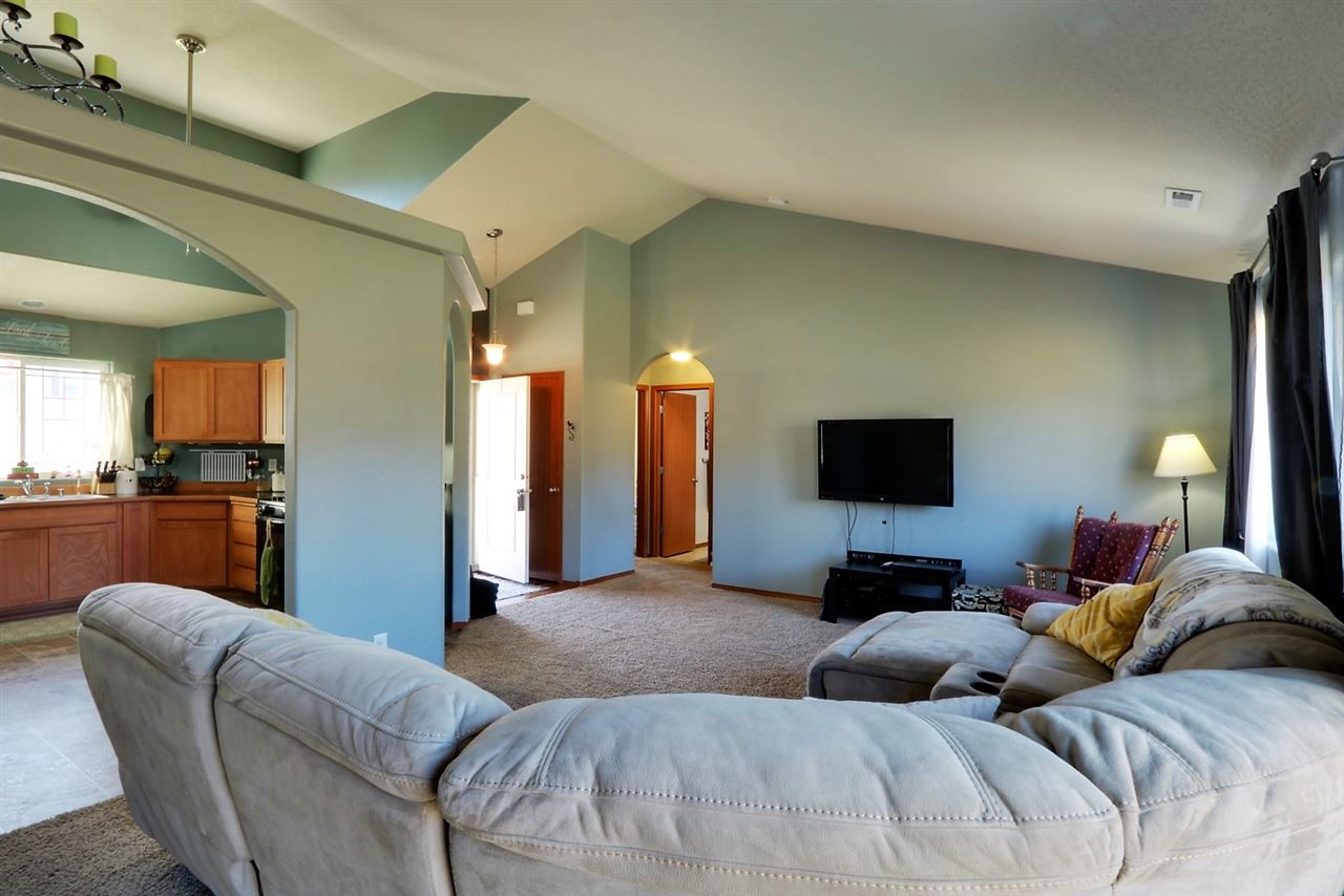 7733 North Maple Street Spokane, WA 99208 - Photo 5 of 20 Gallery Image 5
