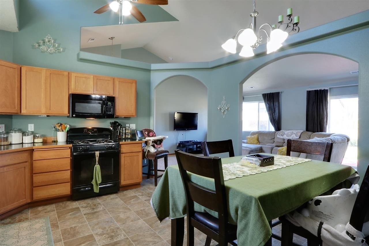 7733 North Maple Street Spokane, WA 99208 - Photo 9 of 20 Gallery Image 9