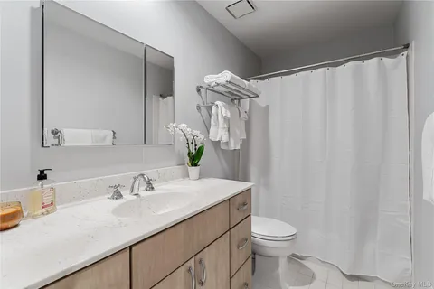 $795,000 | 17 Ledgewood Commons, Millwood, NY 10546