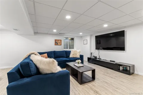 $795,000 | 17 Ledgewood Commons, Millwood, NY 10546