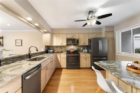 $795,000 | 17 Ledgewood Commons, Millwood, NY 10546