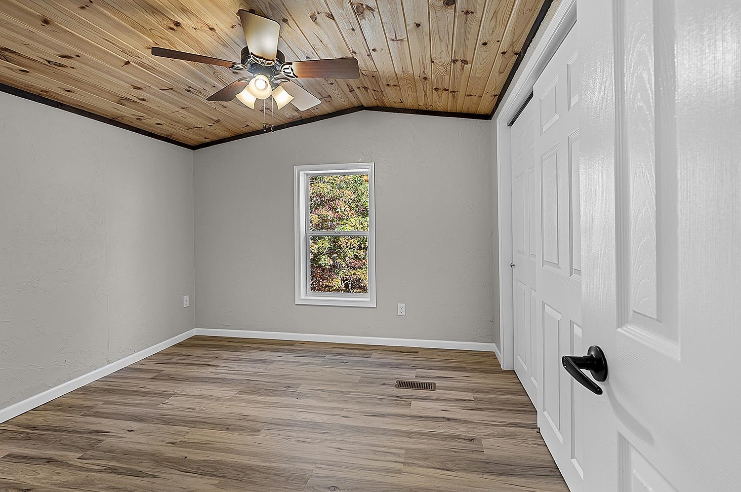 W11680 West 26th Road Pound, WI 54161 - Photo 14 of 47 Gallery Image 14