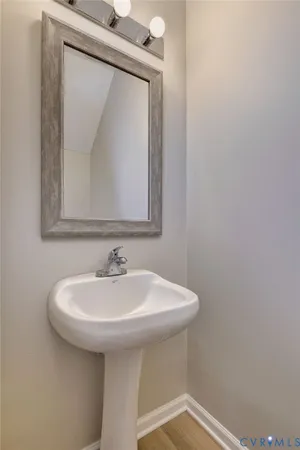 a view of walk in closet