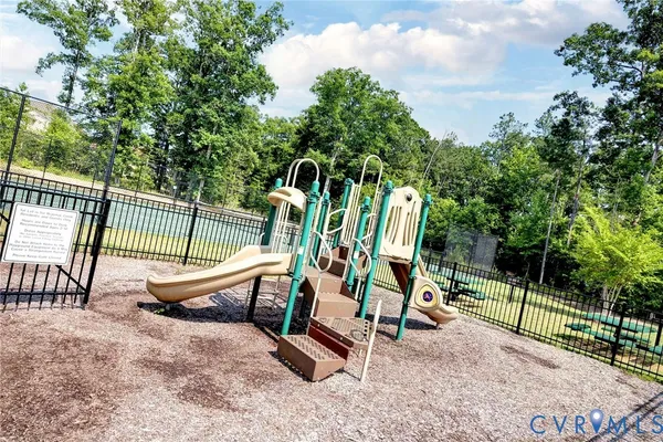 a view of a tennis court