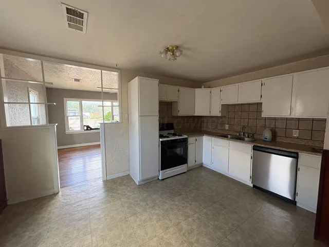 $1,075 | 4208 South Washington Street, Amarillo, TX 79110