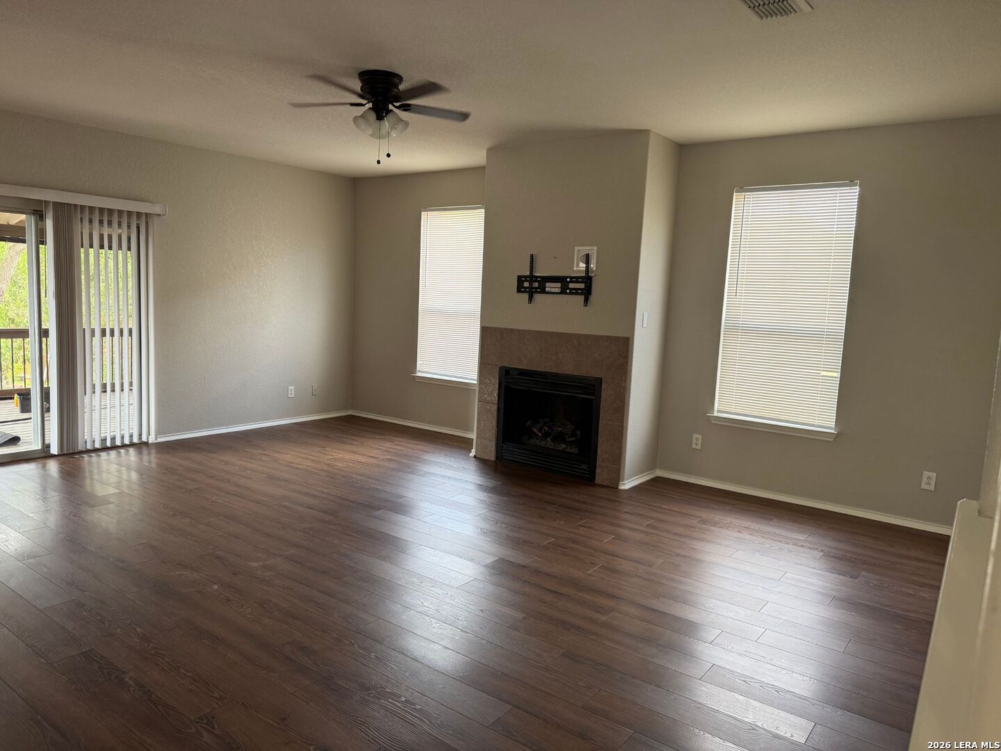 6772 Wayman Ridge Live Oak, TX 78233 - Photo 8 of 34 Gallery Image 8