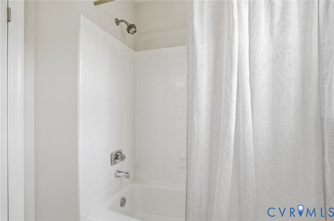 1510 Old Compton Road Henrico, VA 23238 - Photo 29 of 45 Newly Re-glazed Tub,shower