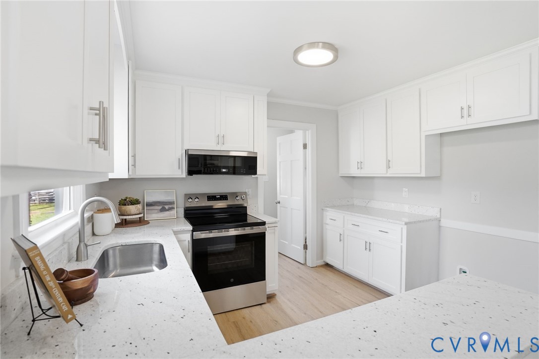 1510 Old Compton Road Henrico, VA 23238 - Photo 6 of 45 New Granite Tops, Cabinets refaced & painted