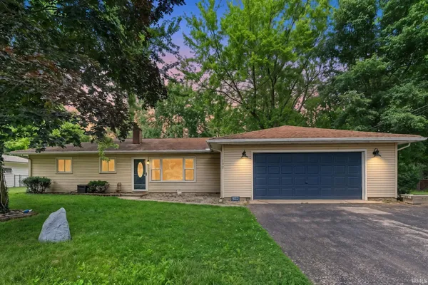 $220,000 | 102 East Ramar Drive, Warsaw, IN 46580