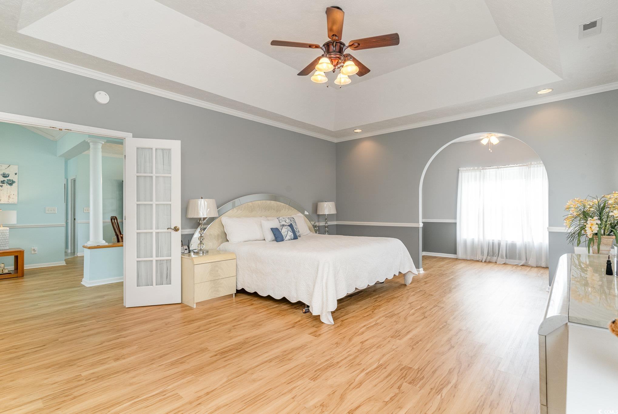 1168 Floyd Page Road Galivants Ferry, SC 29544 - Photo 16 of 37 Large Bedroom with sitting area. Cali King bed pic