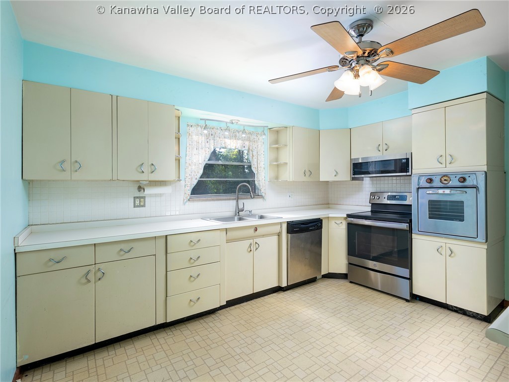 860 Chester Road Charleston, WV 25302 - Photo 6 of 22 Gallery Image 6