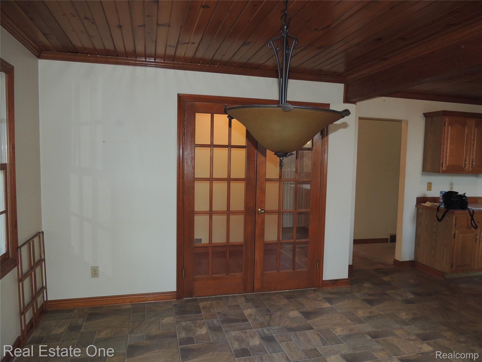 1668 Peppermill Road Lapeer, MI 48446 - Photo 30 of 55 DSCN0532 (1).JPG