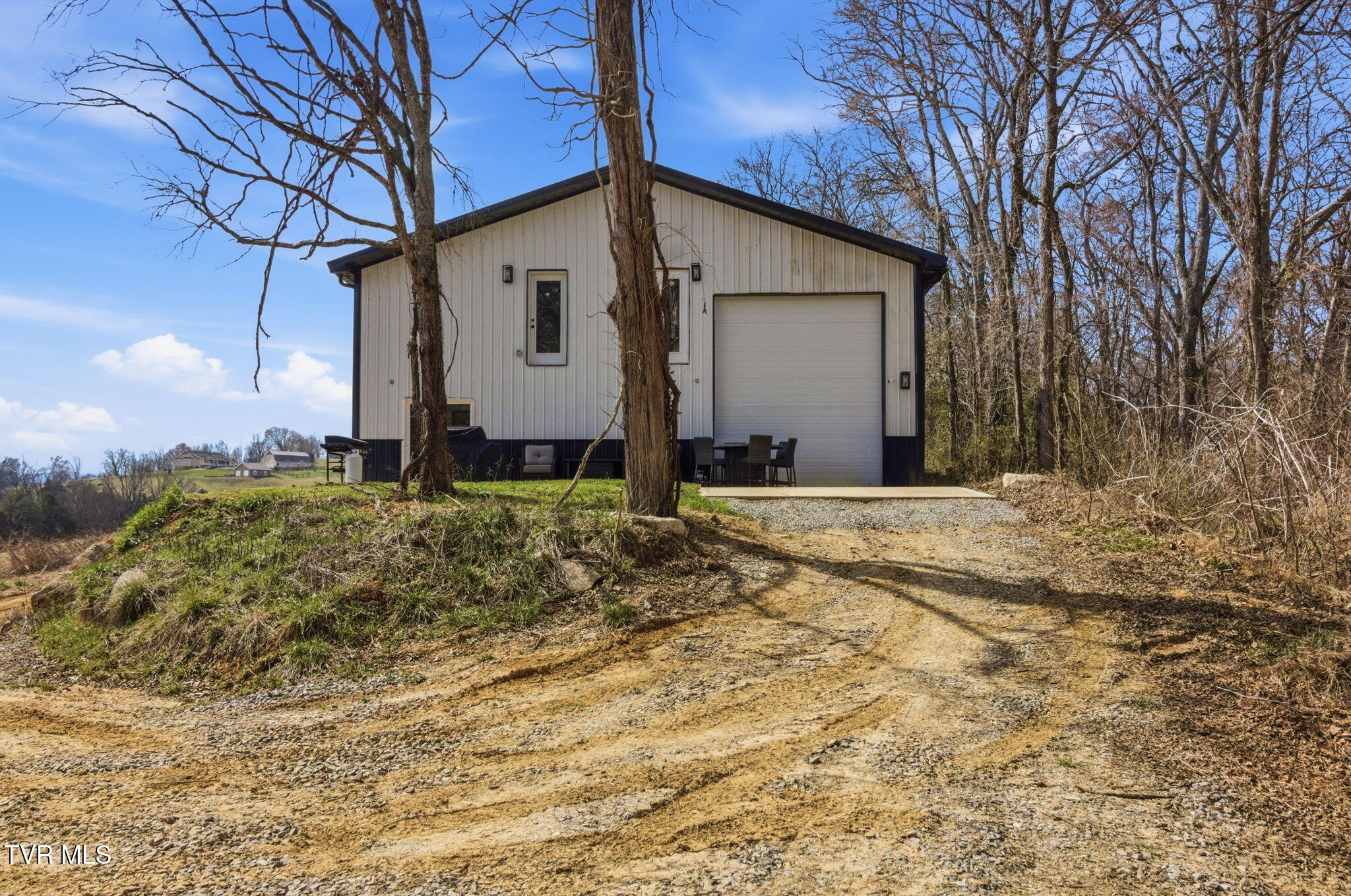 411 St James Road Greeneville, TN 37743 - Photo 2 of 59 1-web-or-mls-DZ3A8687