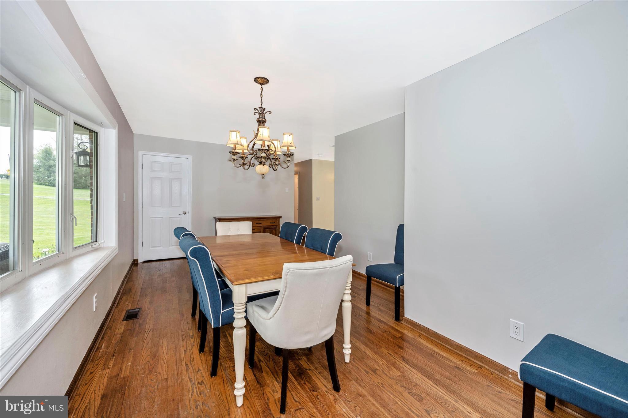 6345 Davis Road Mount Airy, MD 21771 - Photo 25 of 76 bay window and dining room