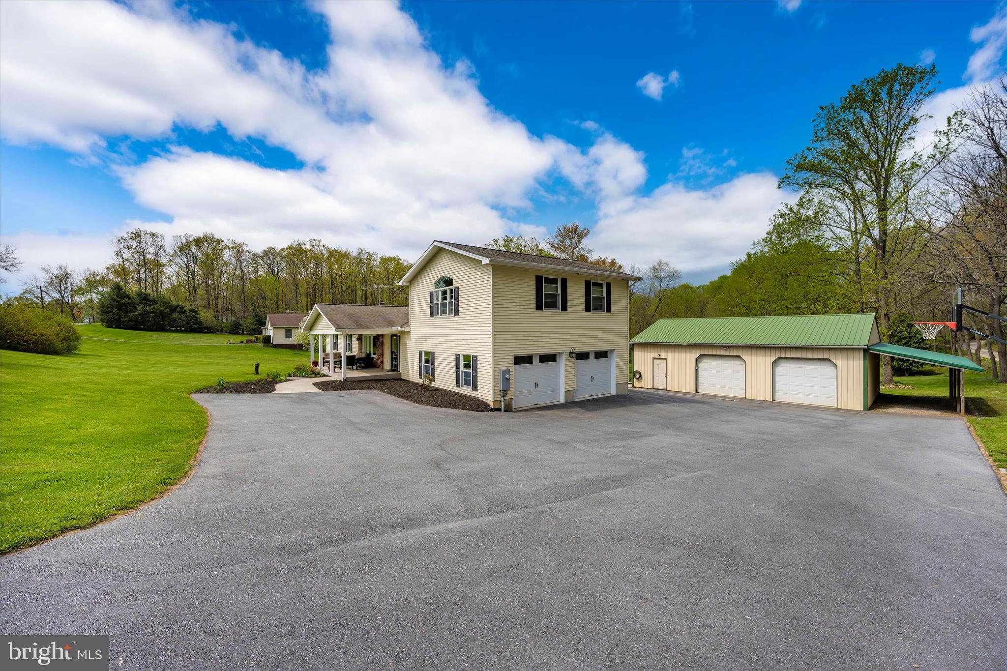 6345 Davis Road Mount Airy, MD 21771 - Photo 72 of 76 plenty of convenient driveway and parking space