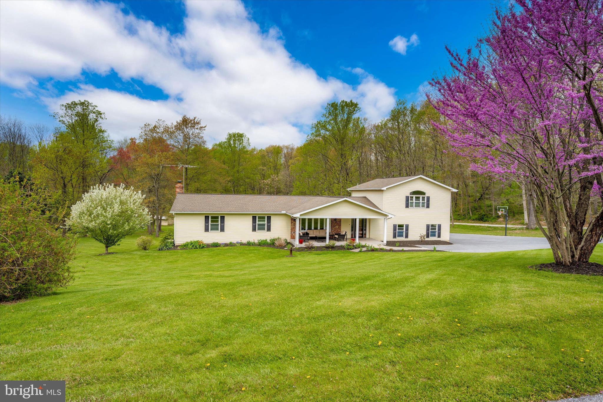 6345 Davis Road Mount Airy, MD 21771 - Photo 75 of 76 front yard and house