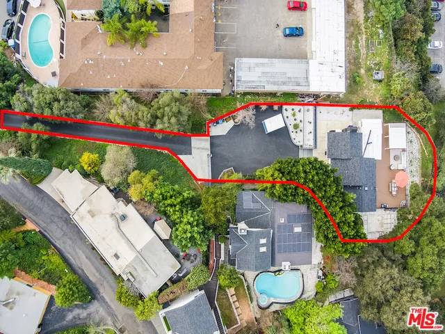 $8,500 | 11775 Laurelwood Drive, Studio City, CA 91604