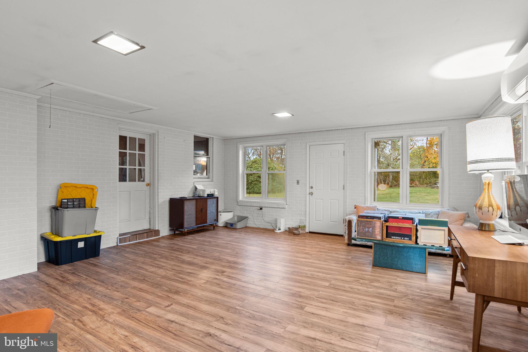 401 Village Road Harrisburg, PA 17112 - Photo 15 of 31