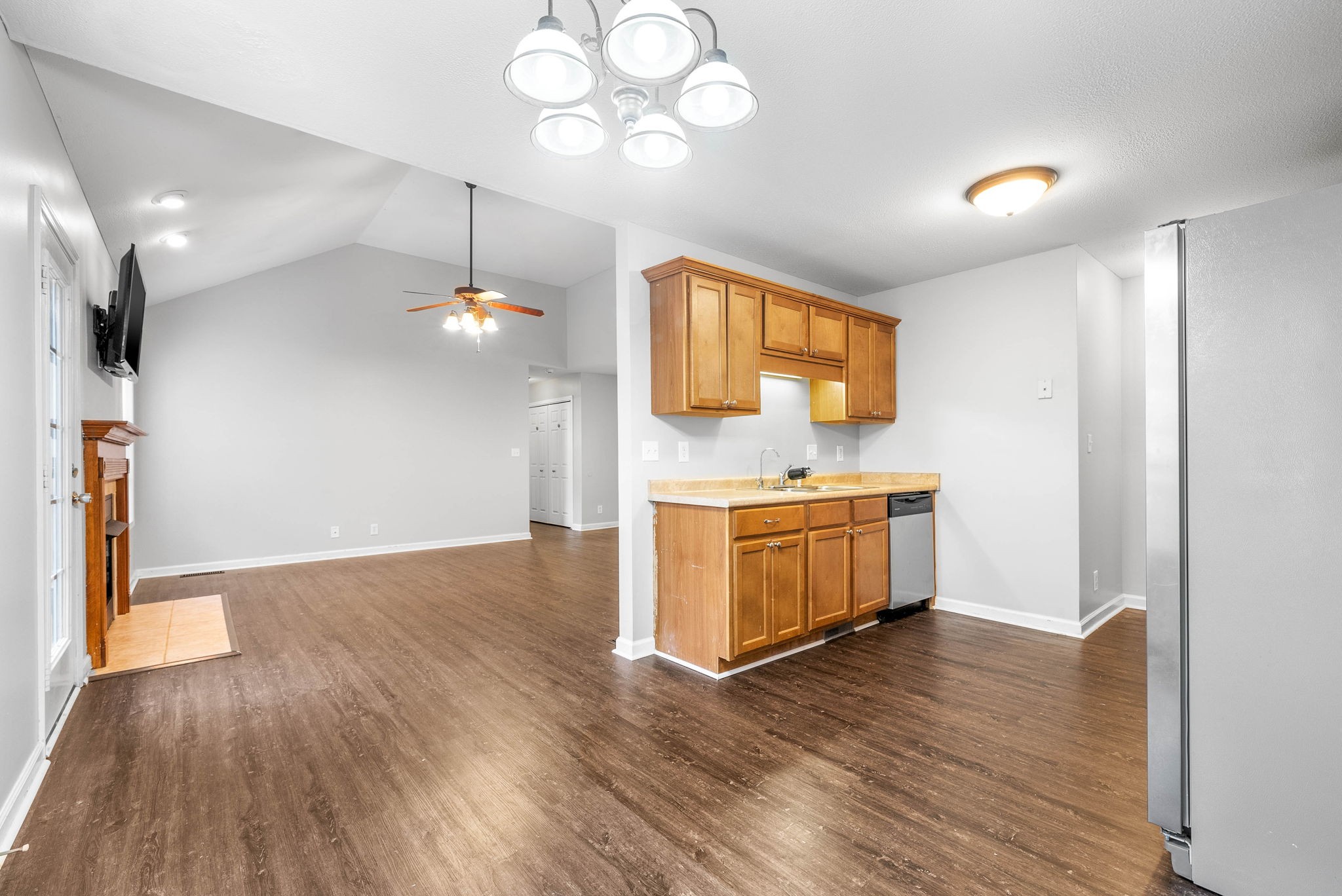 1784 Ridge Runner Court Clarksville, TN 37042 - Photo 13 of 33 Gallery Image 13