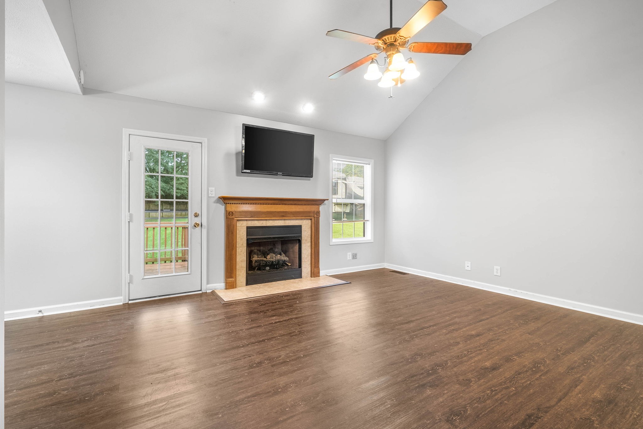1784 Ridge Runner Court Clarksville, TN 37042 - Photo 7 of 33 Gallery Image 7