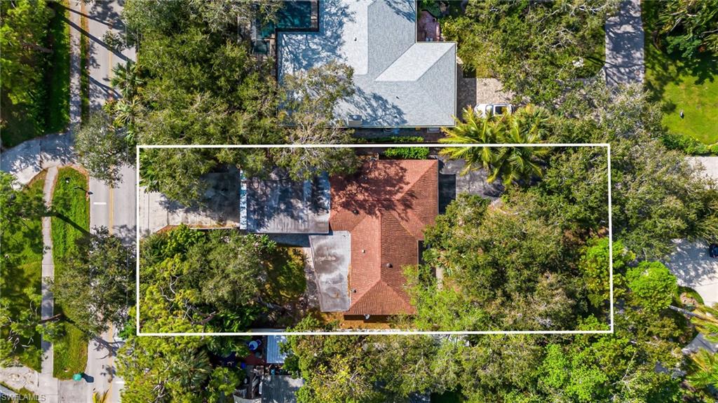2472 Harbor Road Naples, FL 34104 - Photo 3 of 29 Aerial view