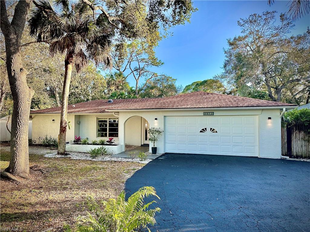 2472 Harbor Road Naples, FL 34104 - Photo 5 of 29 Concrete Block SFH w/ Garage
