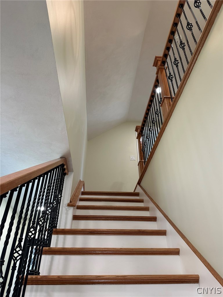 100 Sherbourne Road Syracuse, NY 13210 - Photo 26 of 34