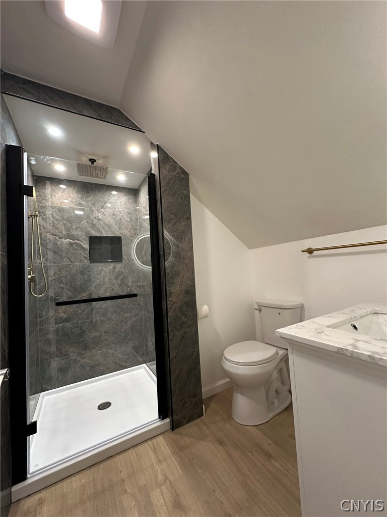 100 Sherbourne Road Syracuse, NY 13210 - Photo 33 of 34 En-suite bath