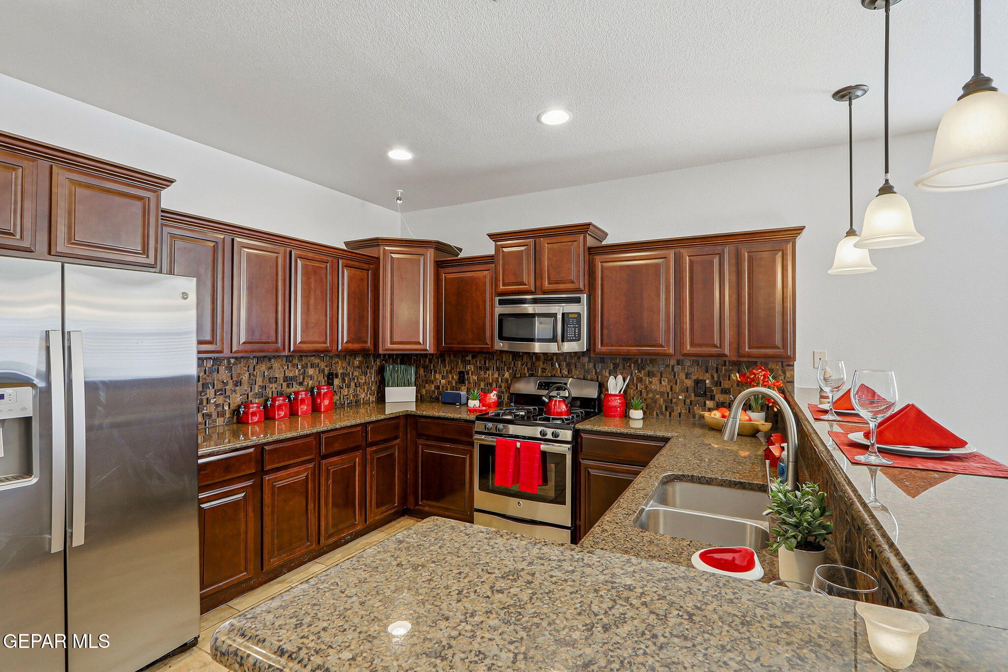 520 Gomez Road El Paso, TX 79932 - Photo 23 of 72 23-web-or-mls-IMG_1115