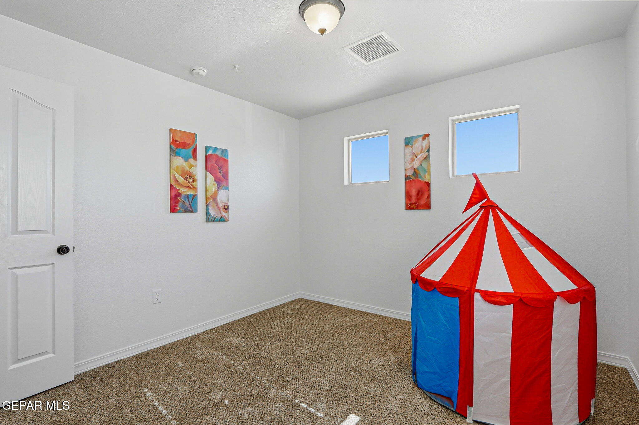 520 Gomez Road El Paso, TX 79932 - Photo 36 of 72 a view of an empty room