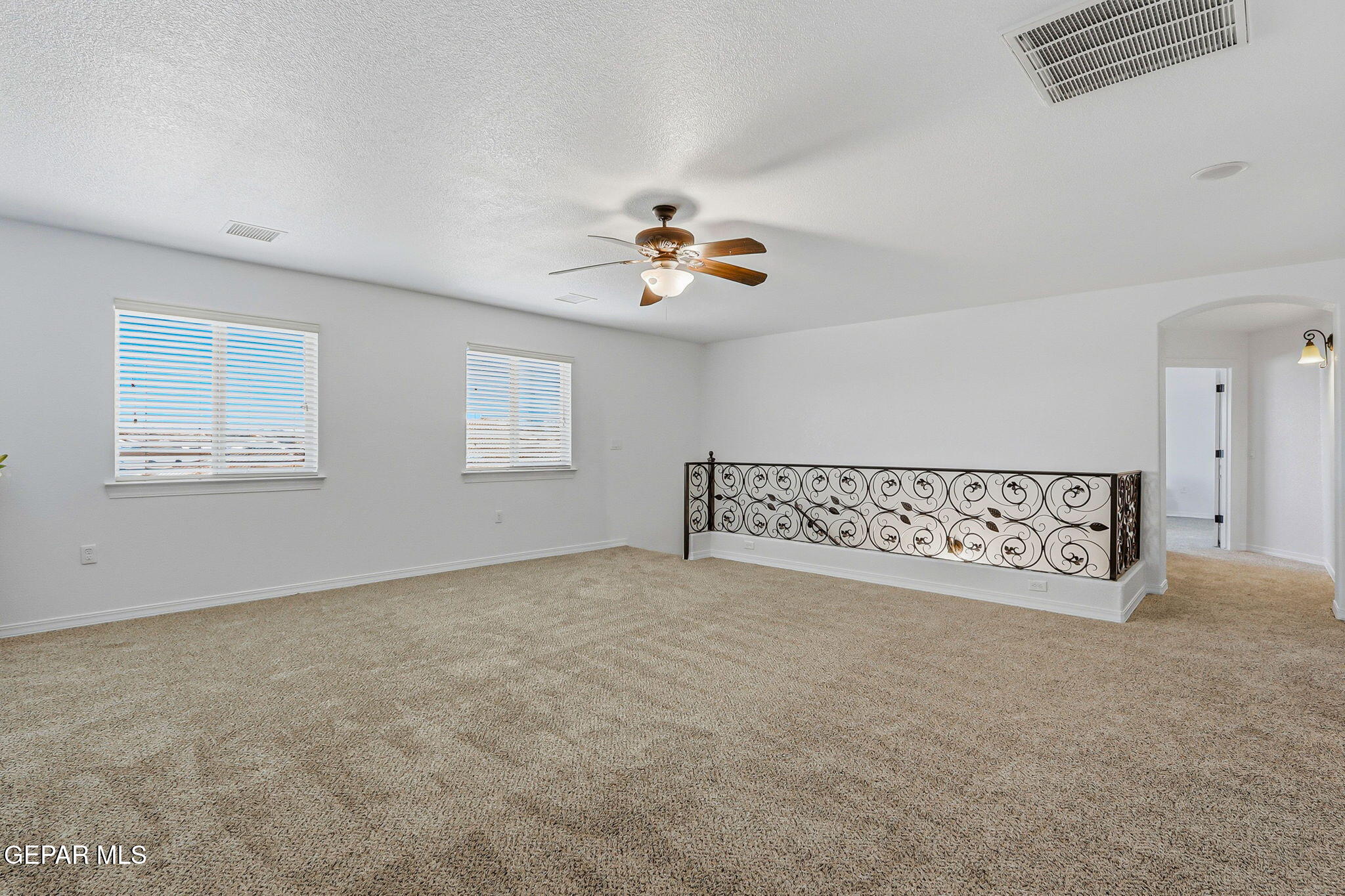 520 Gomez Road El Paso, TX 79932 - Photo 47 of 72 a view of a livingroom with a workspace